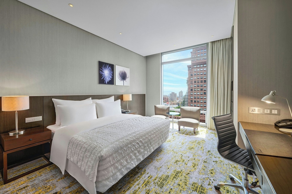 Pure, Deluxe, King Bed