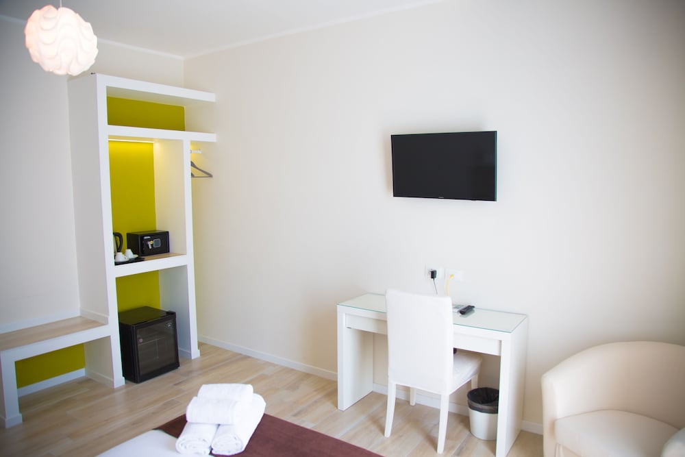 Dada Suites 44/49