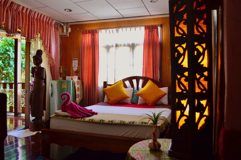 Baifern Homestay 40/42