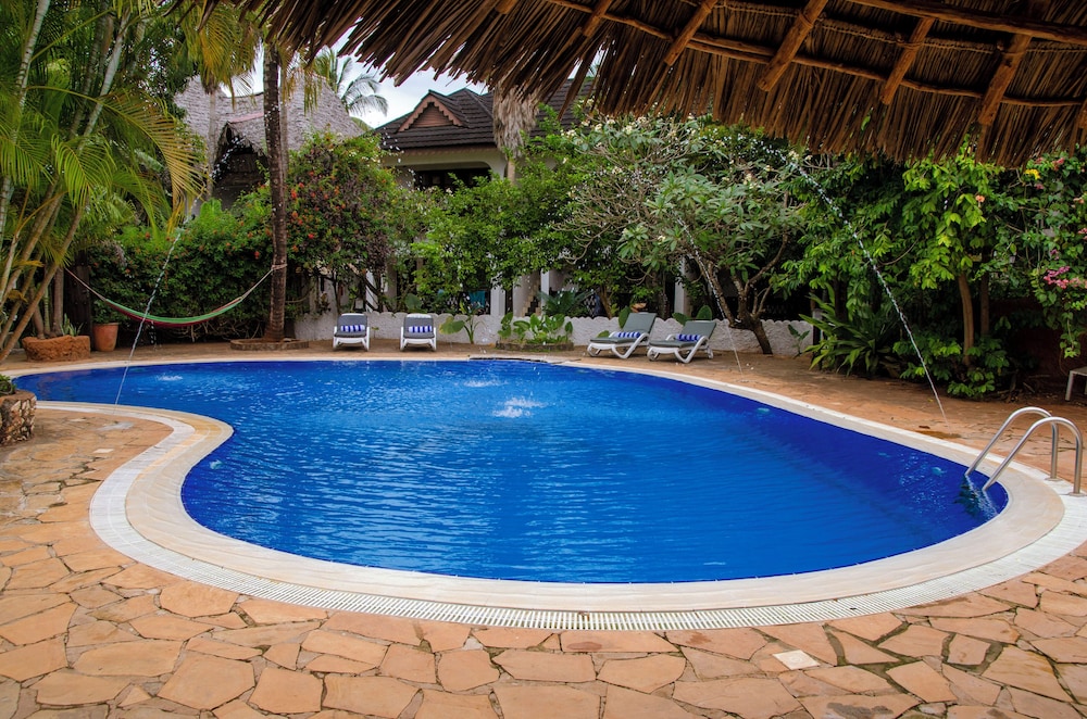 Langi Langi Beach Bungalows 43/47