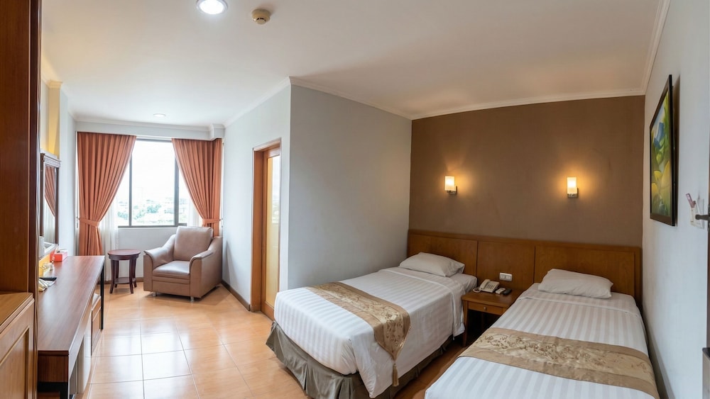 Citra Inn International Hotel 37/74