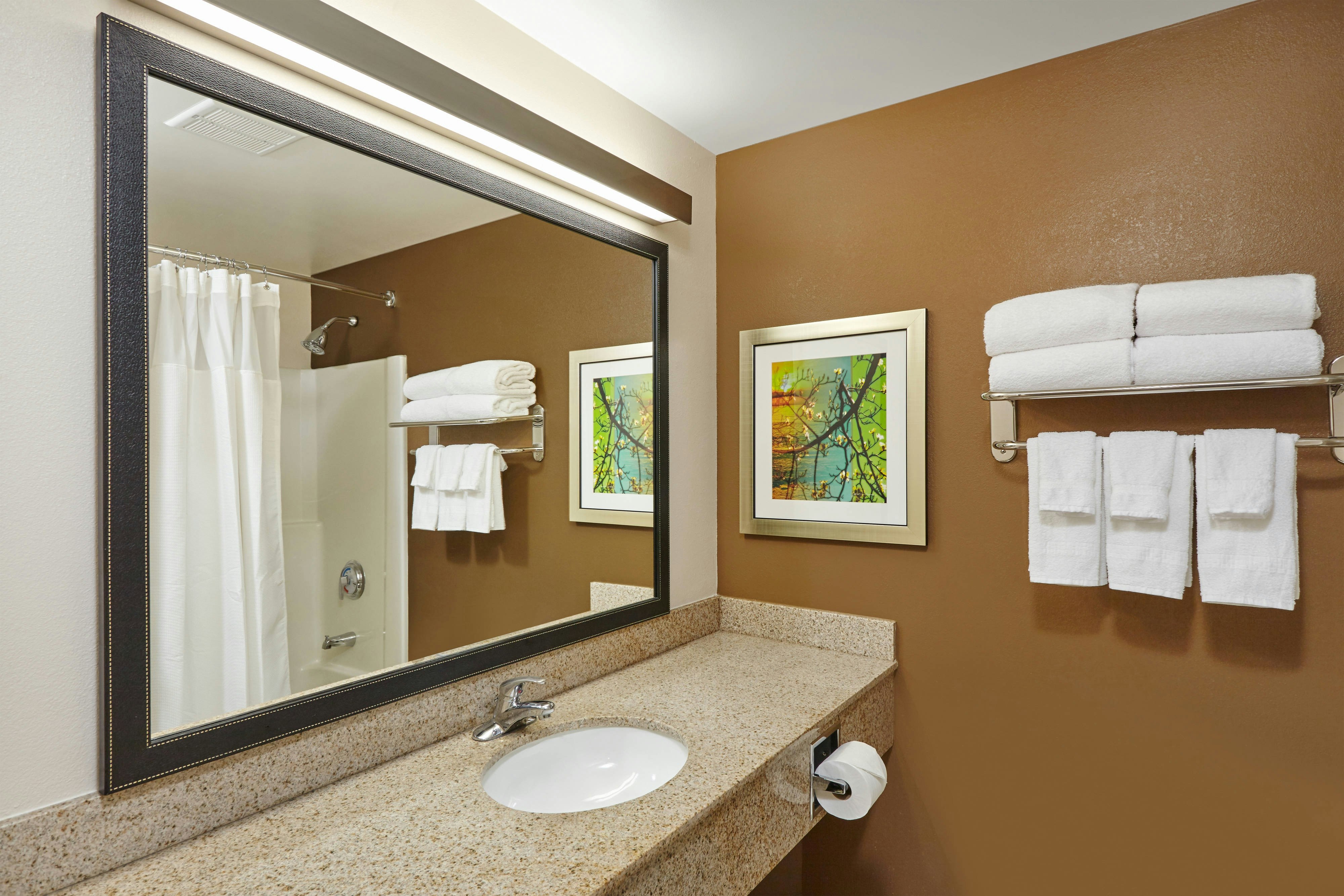 غرفة، Fairfield Inn Suites Chicago Lombard 2/4