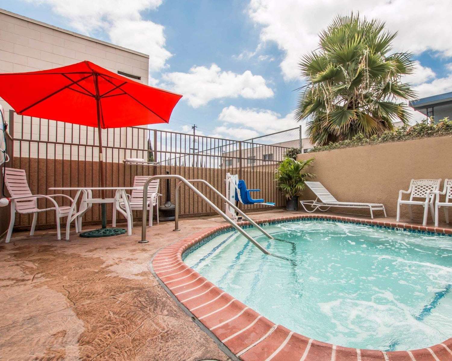 Quality Inn Downey 26/33