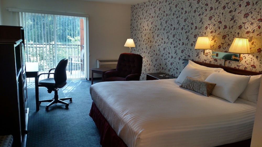 Lewis River Inn 22/57