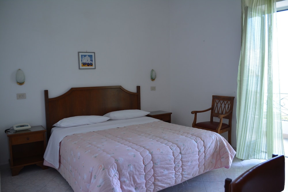 Maronti Hotel 17/55