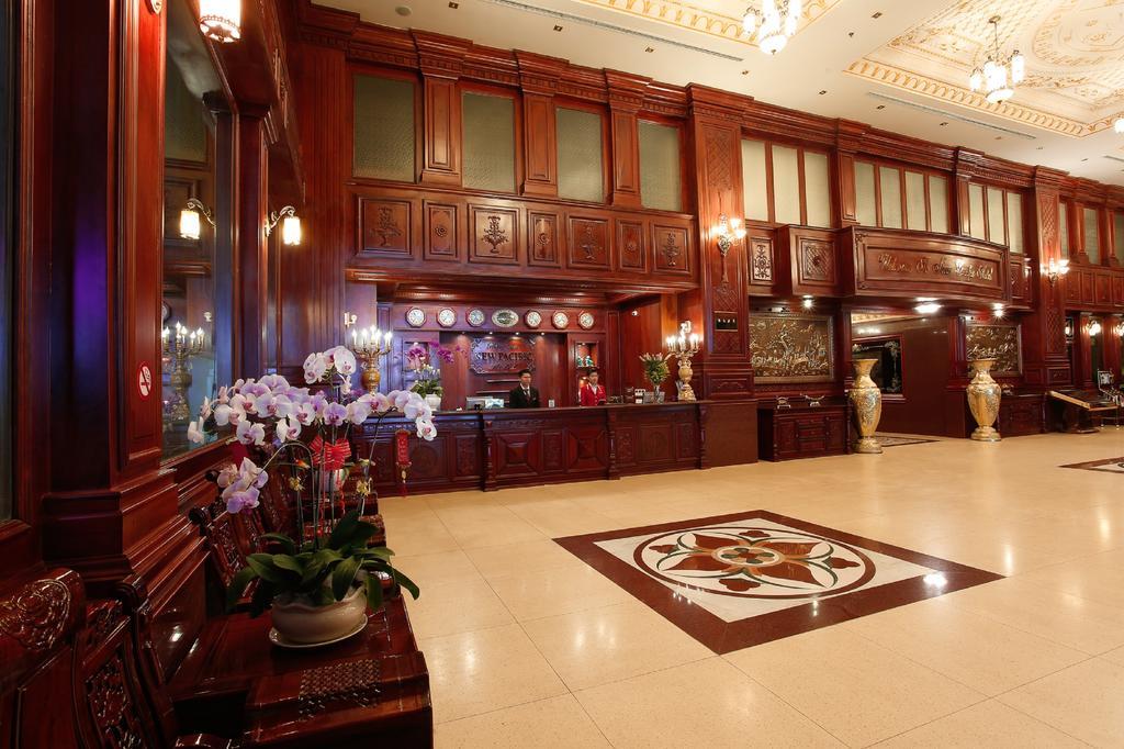 New Pacific Hotel 52/55