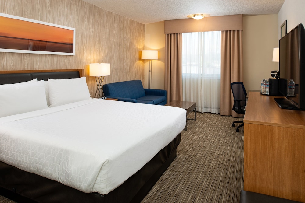 Holiday Inn Express San Francisco Airport South 13/52