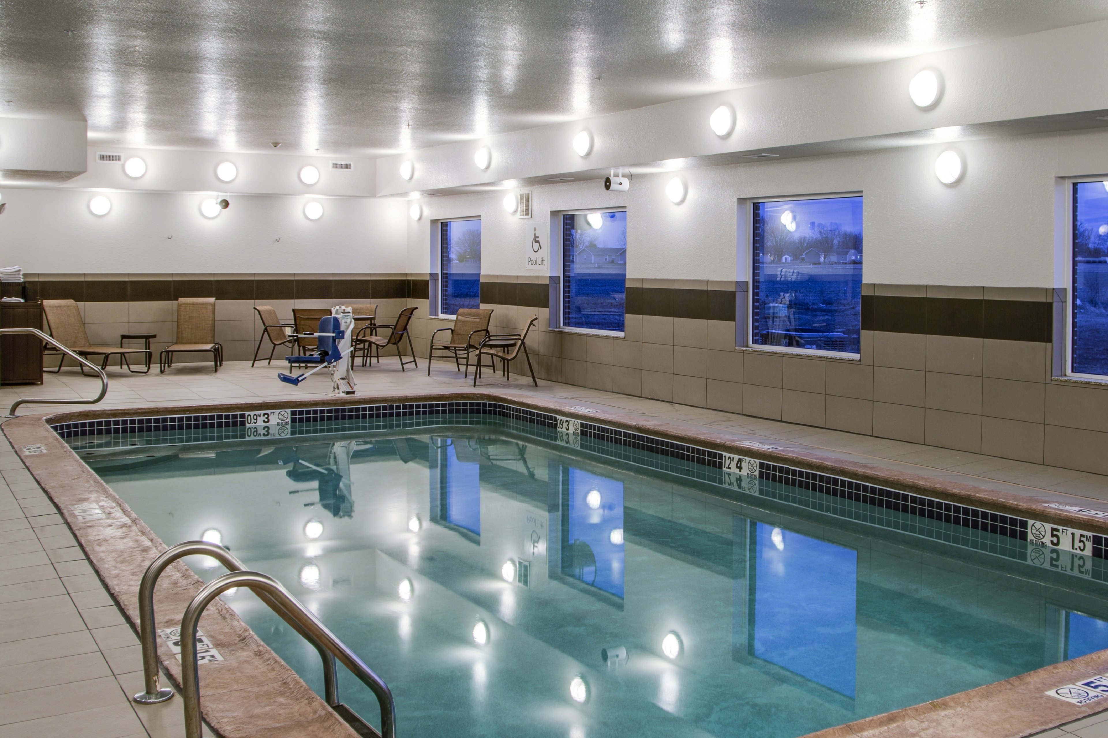 Holiday Inn Express Suites Nevada 44/66