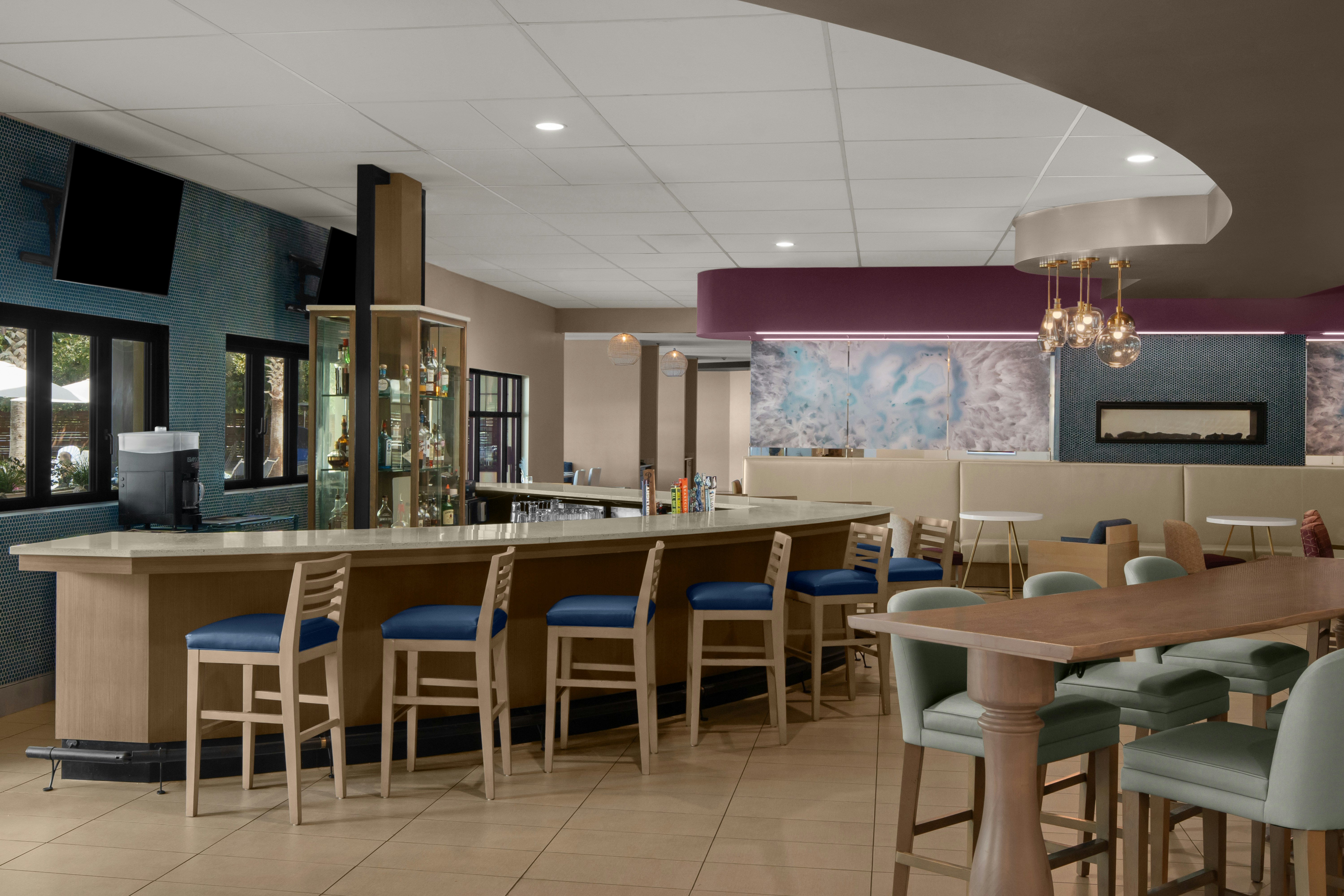 Hotel Indigo Mount Pleasant 50/76