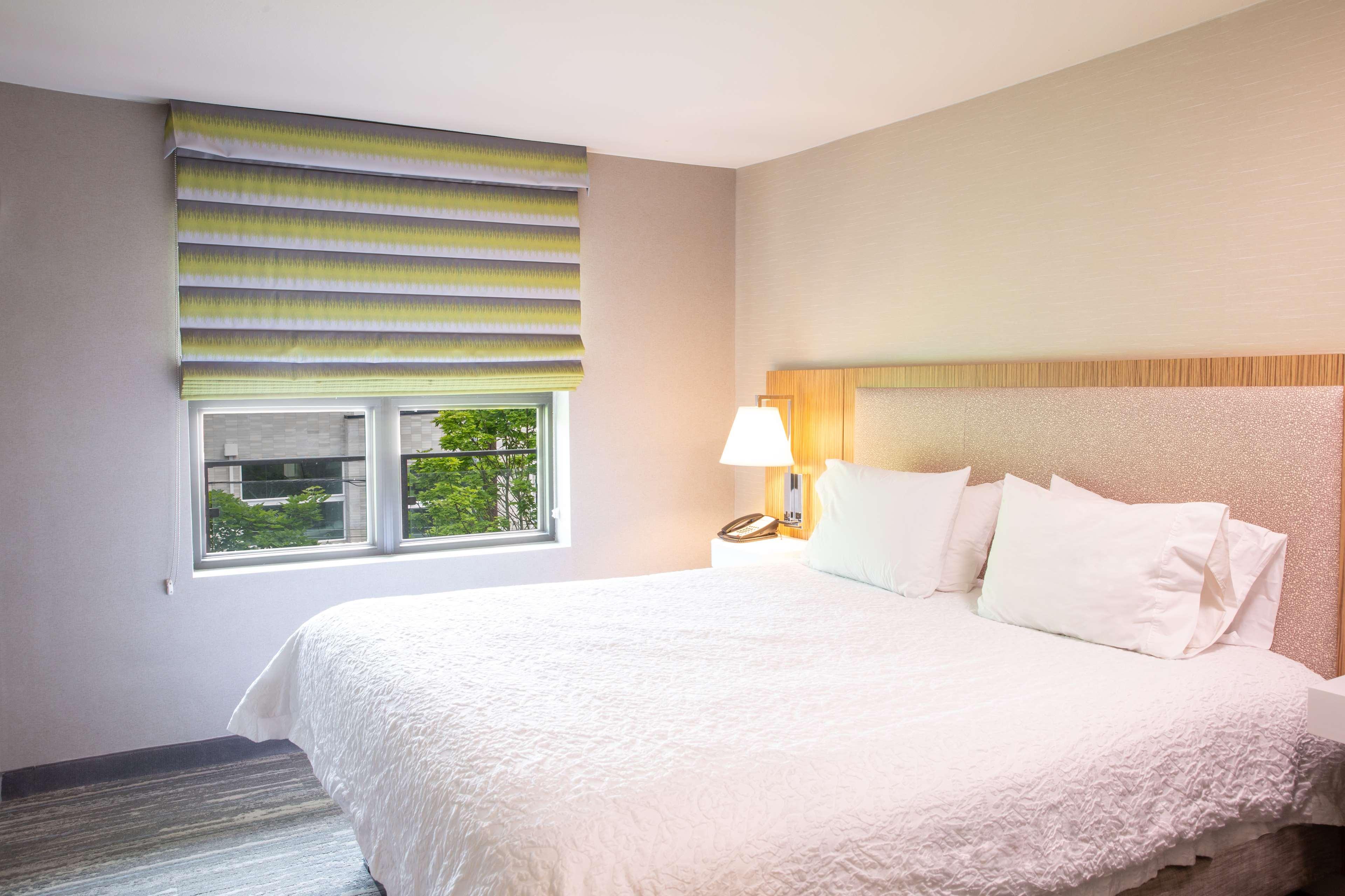 2 BEDROOMS, SUITE, KING BED, 2 BATHROOMS