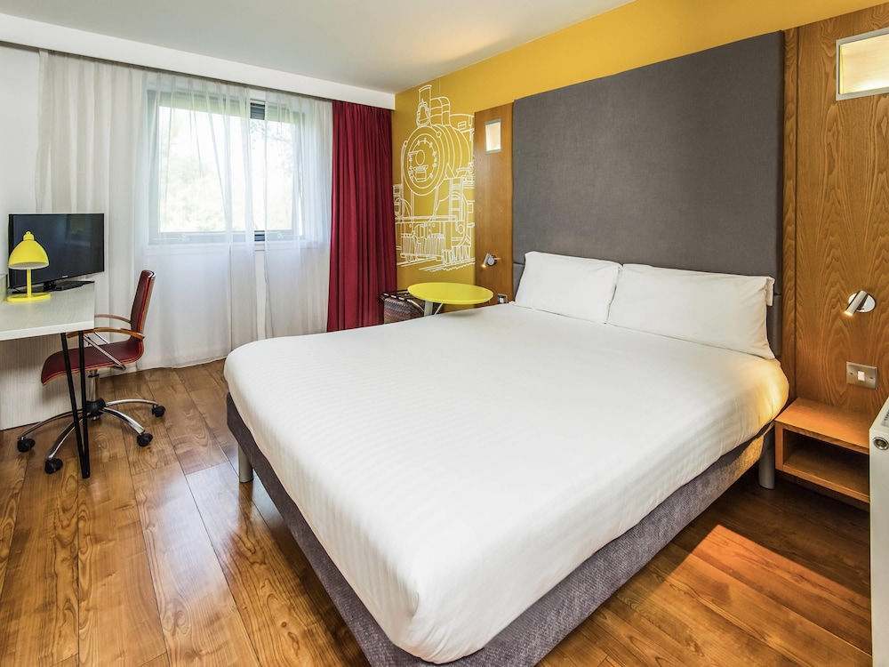 Ibis Styles Crewe 13/49
