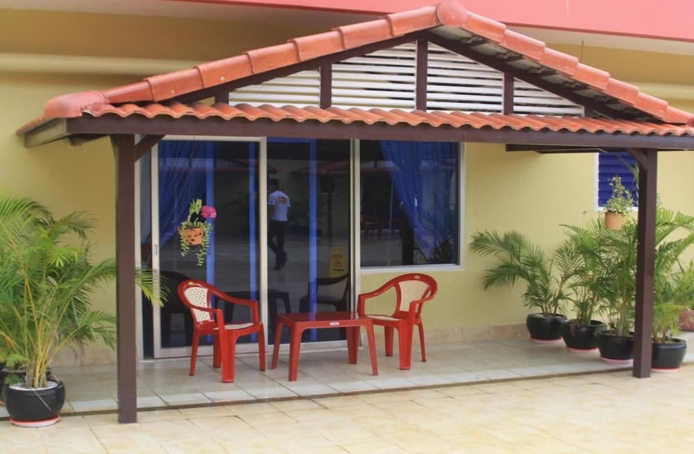 Don Bosco Hotel School 13/60
