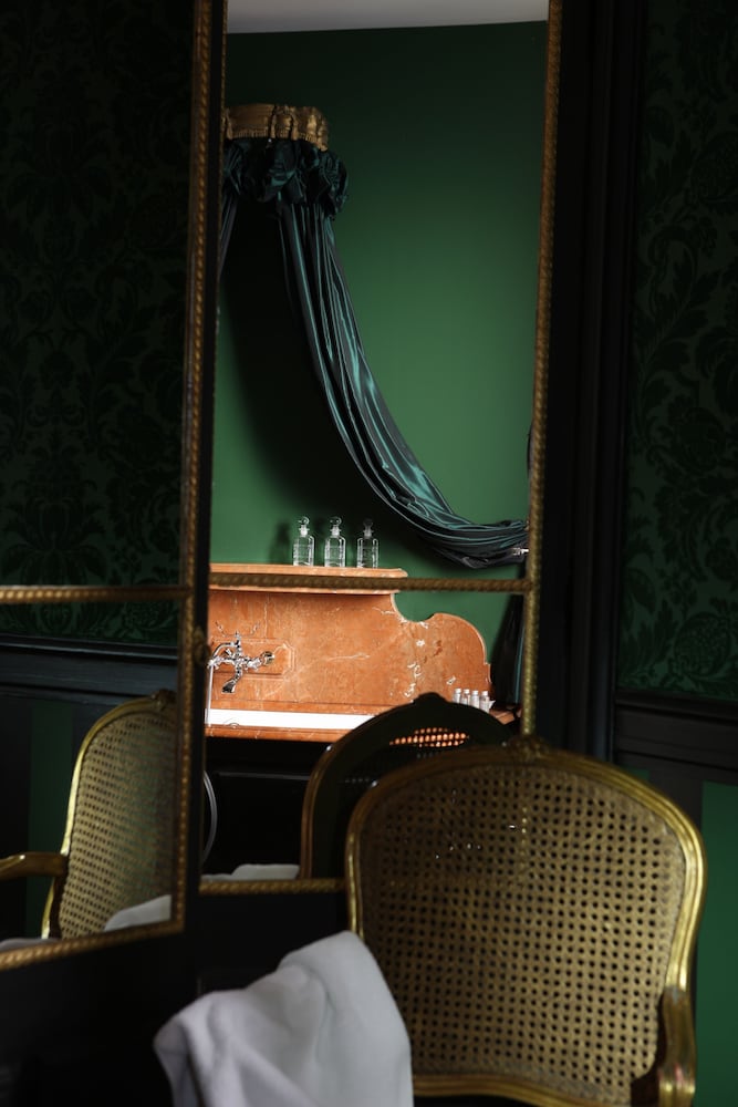 Jardins Secrets Hotel Nimes 38/40