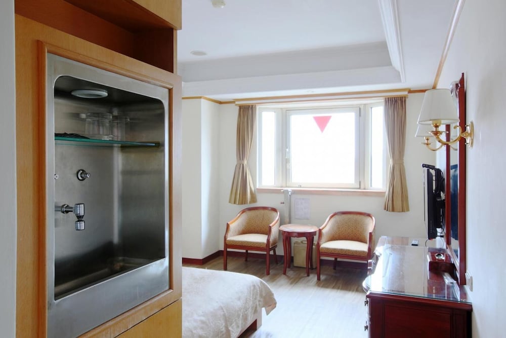 Hua Du Hotel 47/65