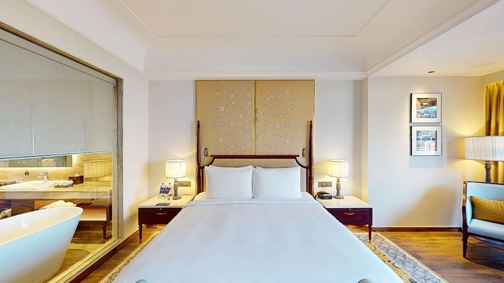 Radisson Collection Hotel & Spa, Riverfront Srinagar 17/50