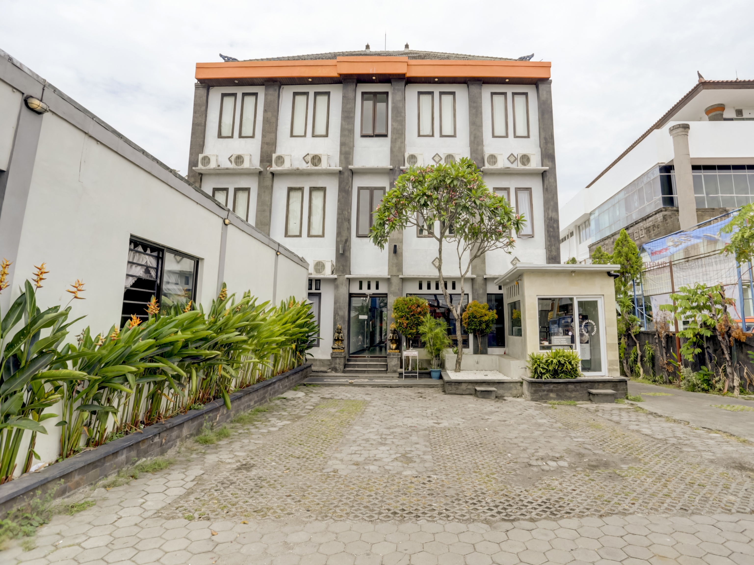 Hotel Warta Dua 2/19