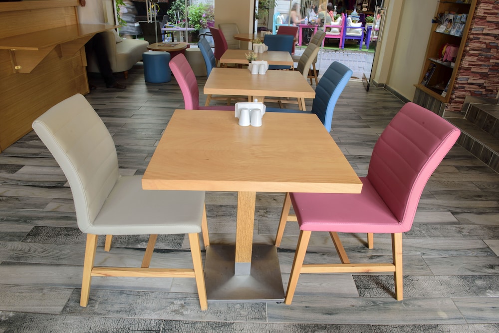 TAYA HATUN HOTEL 50/62