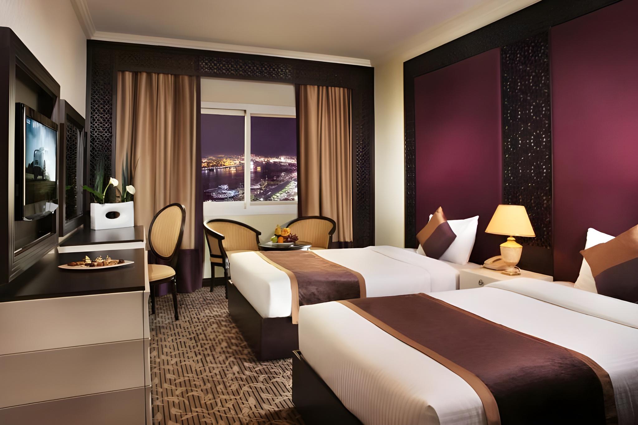 SUITE (CITY VIEW)