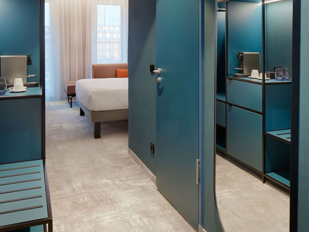 غرفة سوبيريور بسرير مزدوج مع أريكة، Novotel Hamburg Central Station 6/7