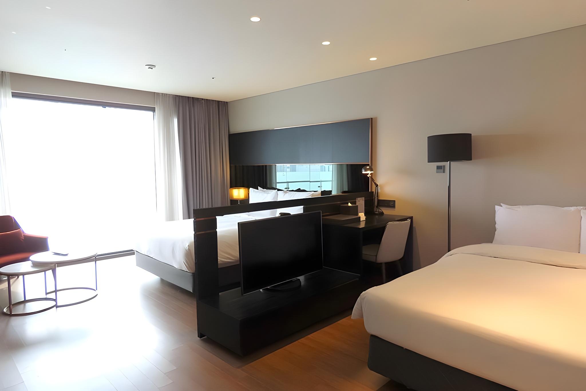 Marina, Family, Suite, 2 Double Beds, Pool Access