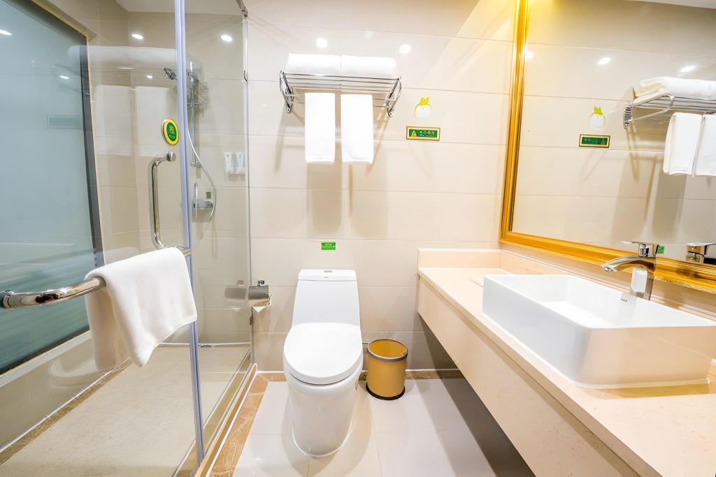 Vienna International Hotel (Zhongshan Torch Center Branch) 41/42