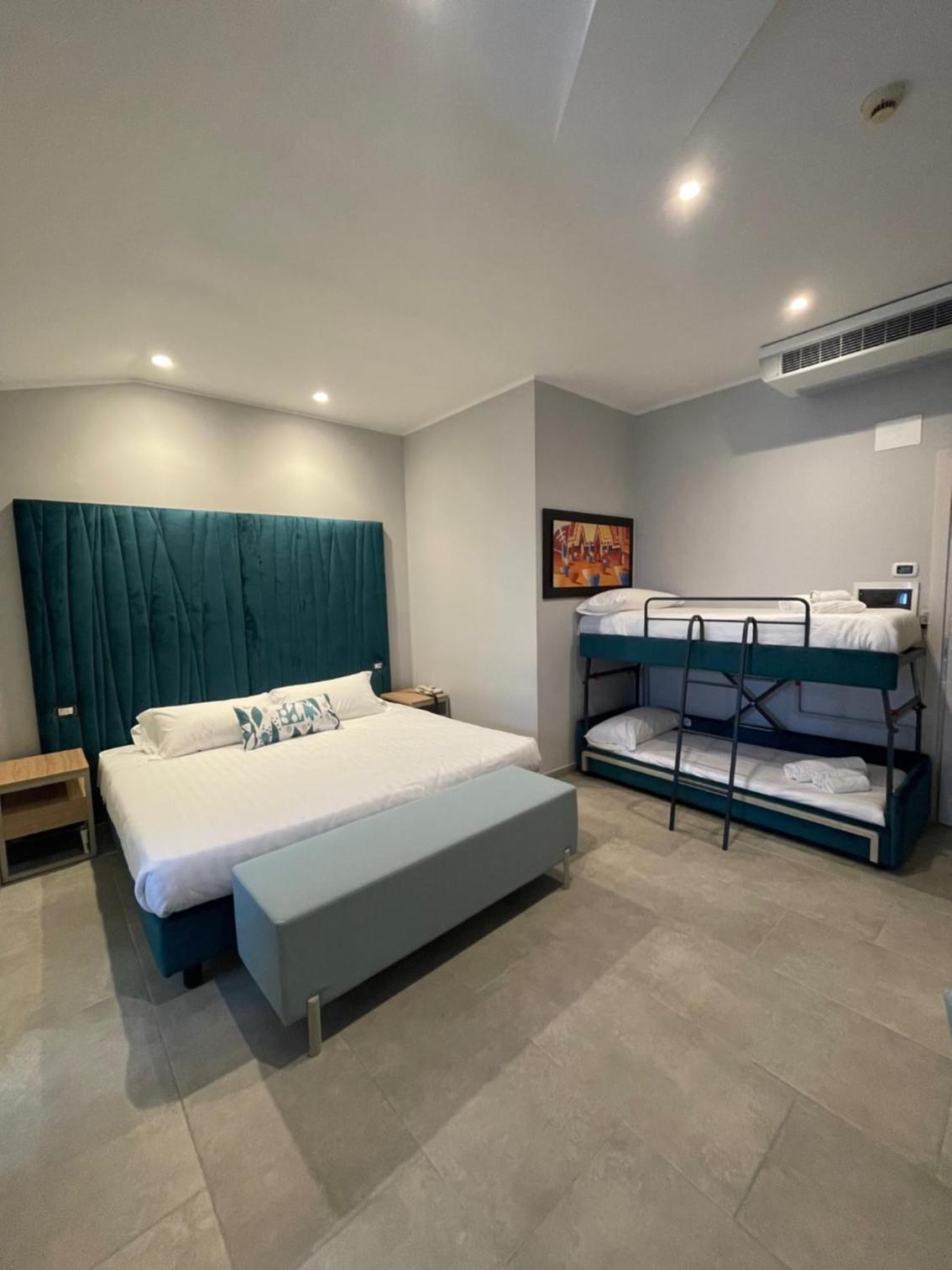غرفة كومفورت رباعية، Sant Elia Hotel 4/7