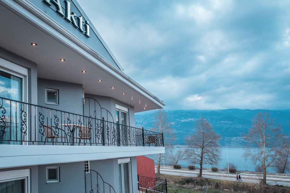 Akti Hotel 3/66