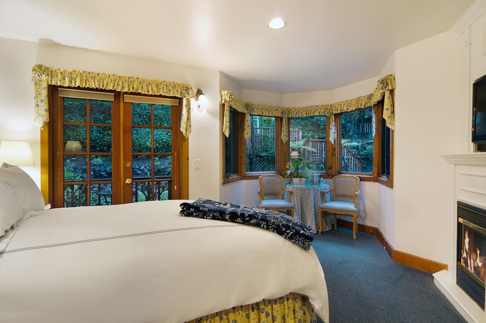 Babbling Brook Inn 22/70
