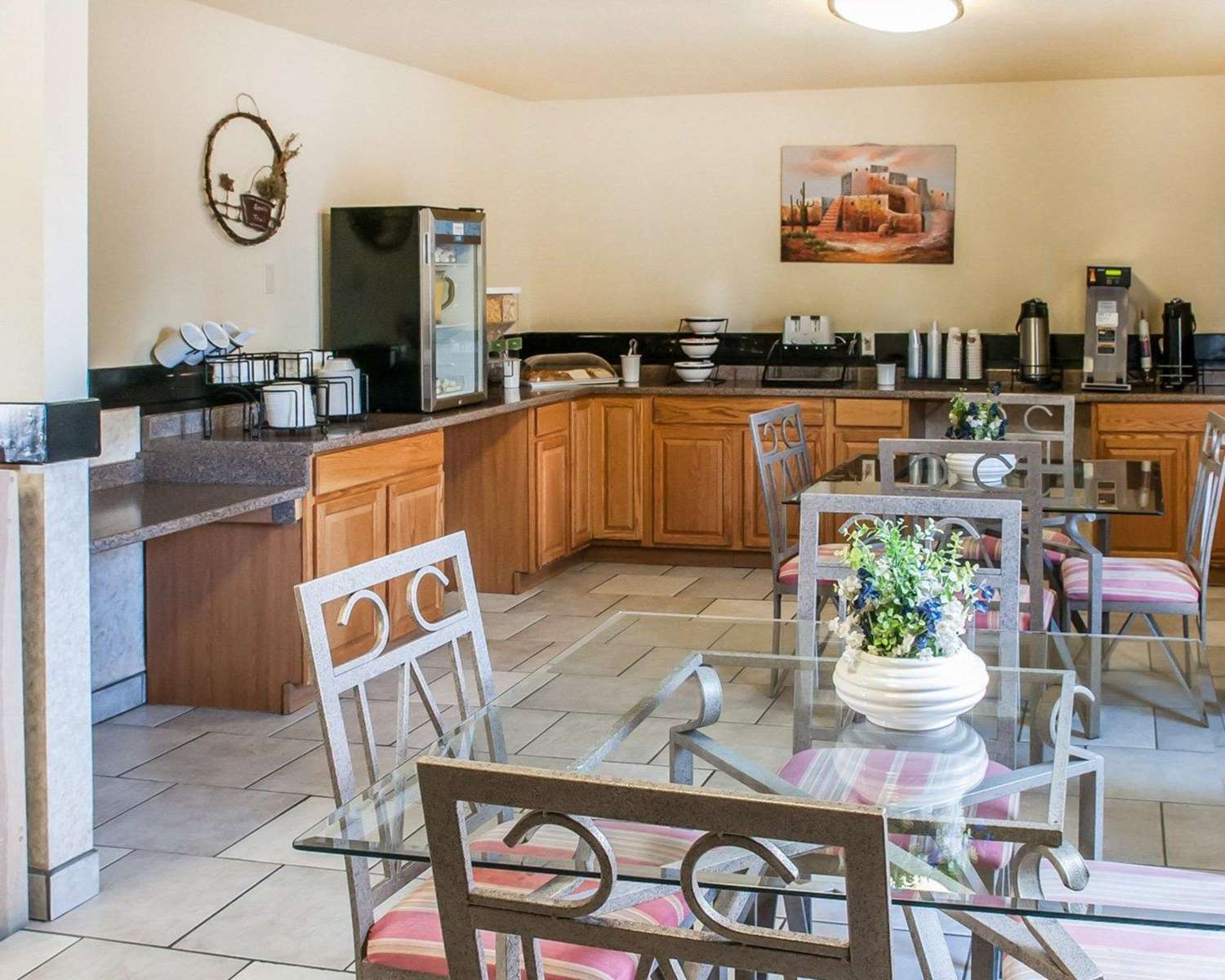 Rodeway Inn Espanola 21/23