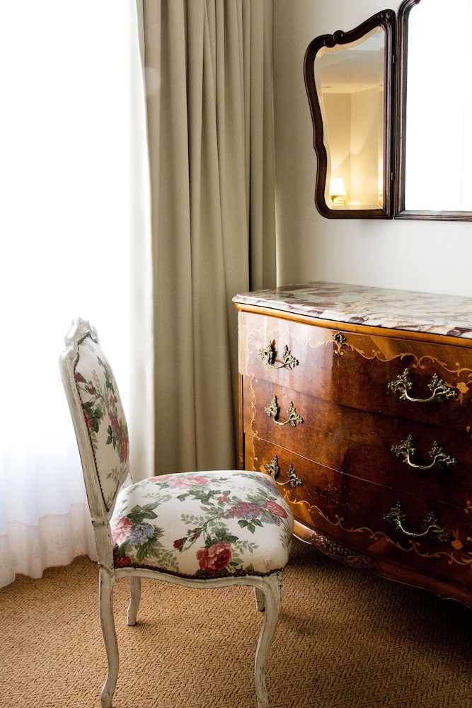 ULISES RECOLETA SUITES 38/64