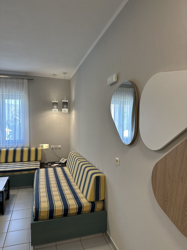 Evdokia Suites 28/58