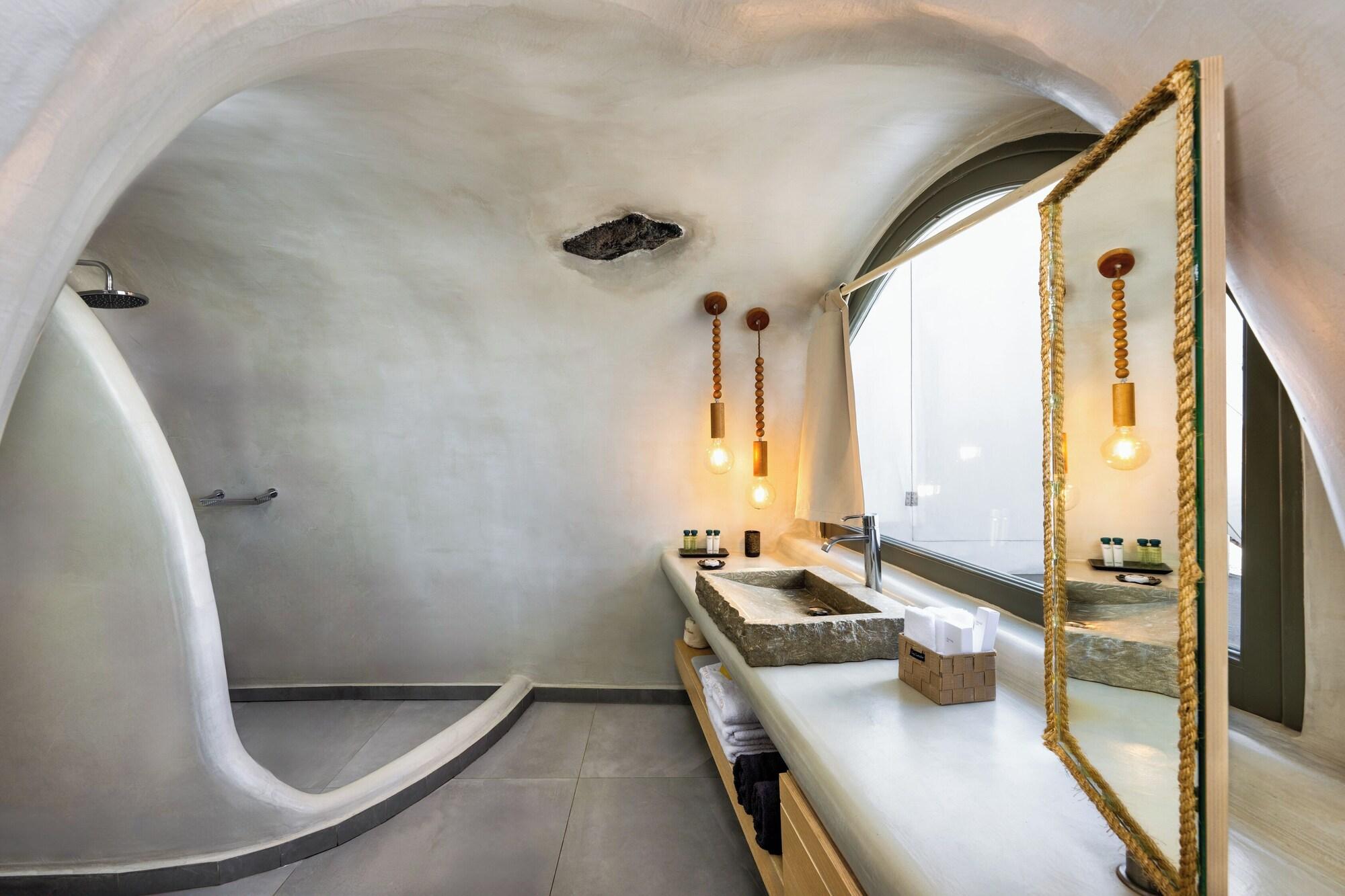 Cave, Signature, Suite, Outdoor Jetted Tub