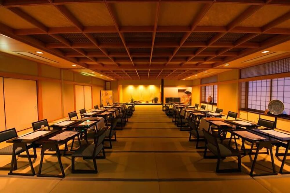 IBUSUKI SHUSUIEN(FORMERLY HOTEL SHUSUIEN) 33/35