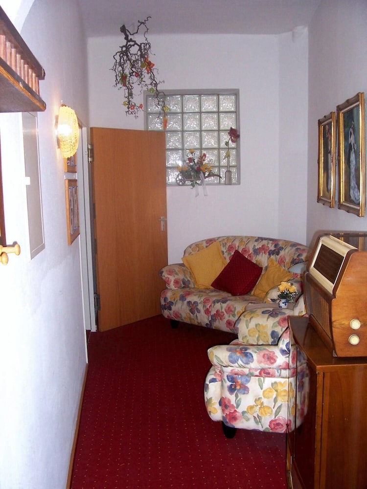 Hotel Krone 37/51