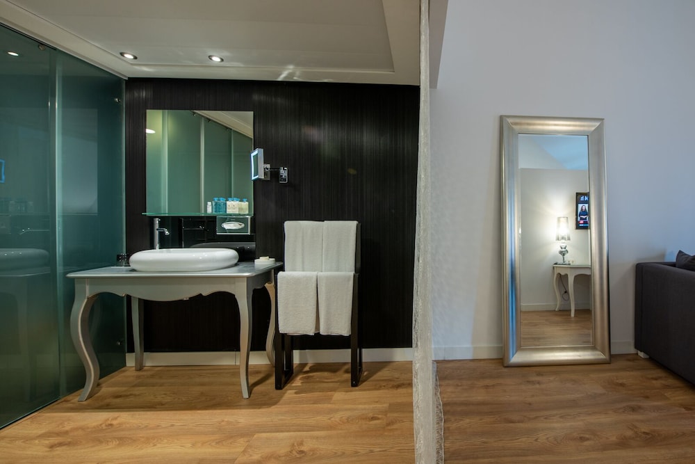 138 Liberdade Hotel 24/68
