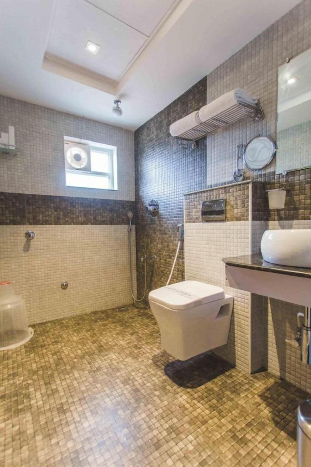 Hotel Thanga Orchid 20/21