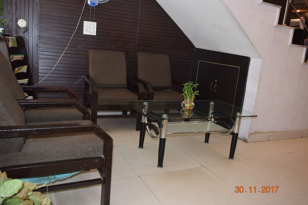 Trishul Hotel 21/27