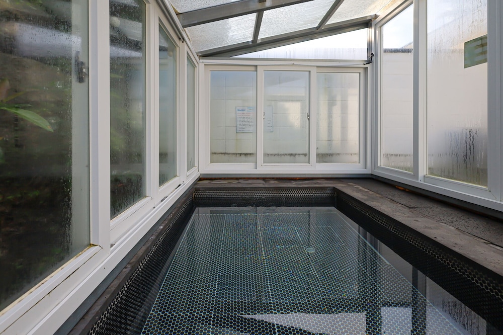 Pool & Villa Sorang 35/70