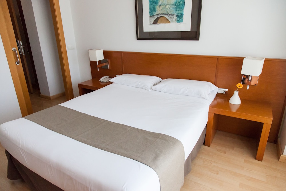 Miera Hotel 7/32