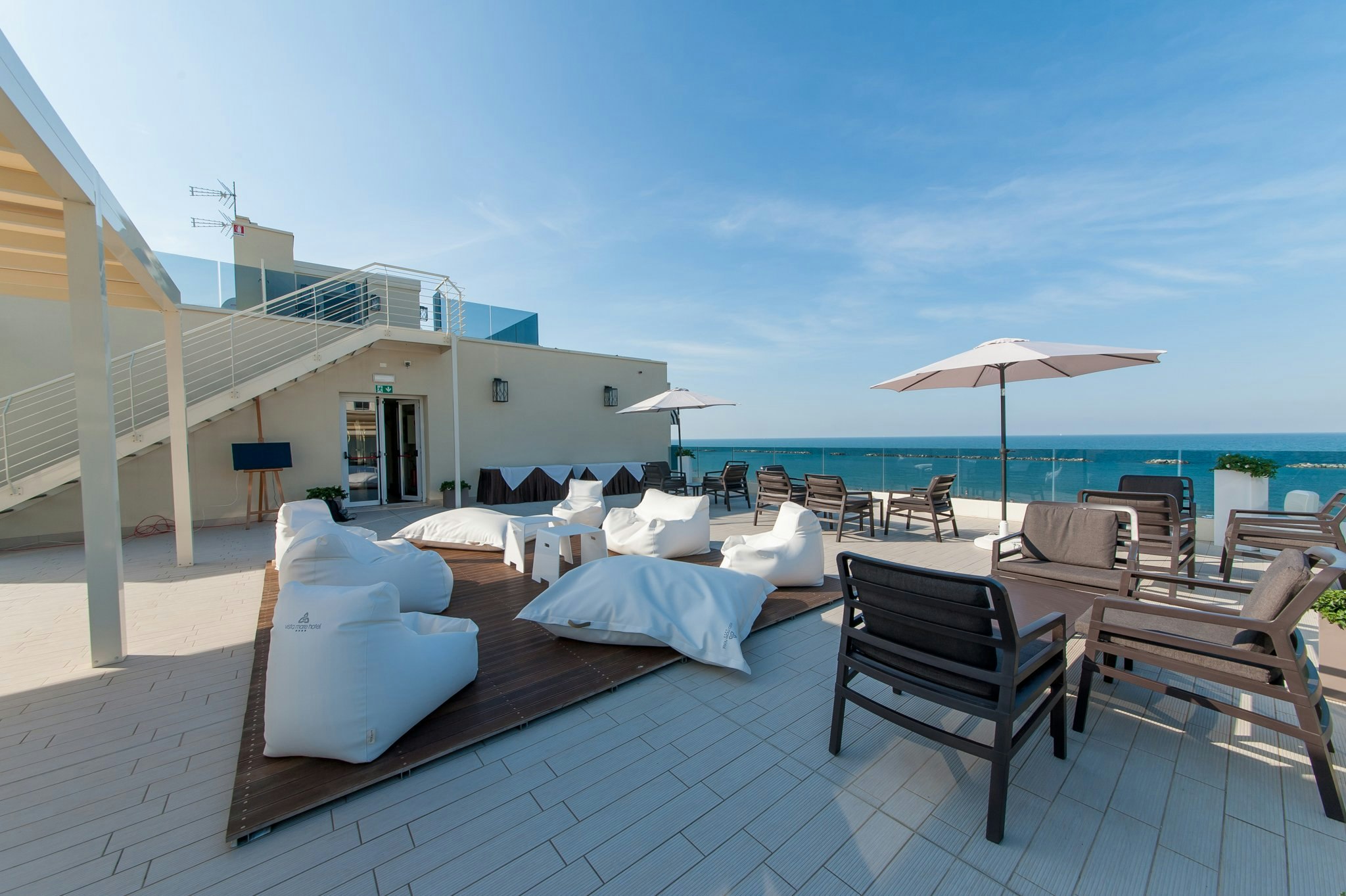 Vista Mare Hotel 60/62