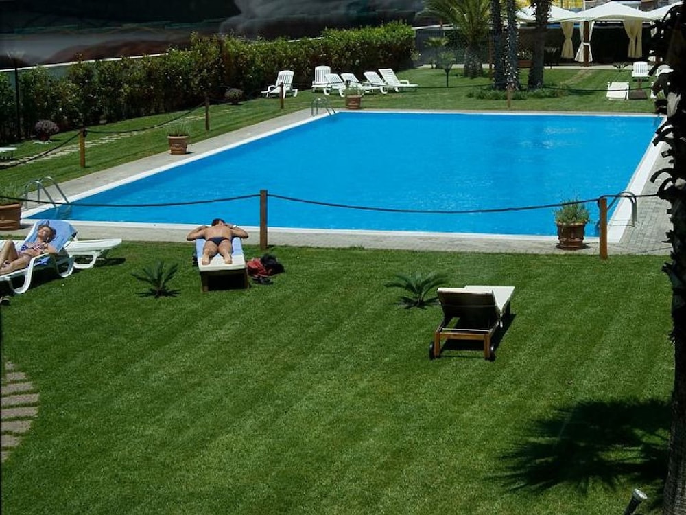 Mercure Rome Leonardo Da Vinci Airport 46/50