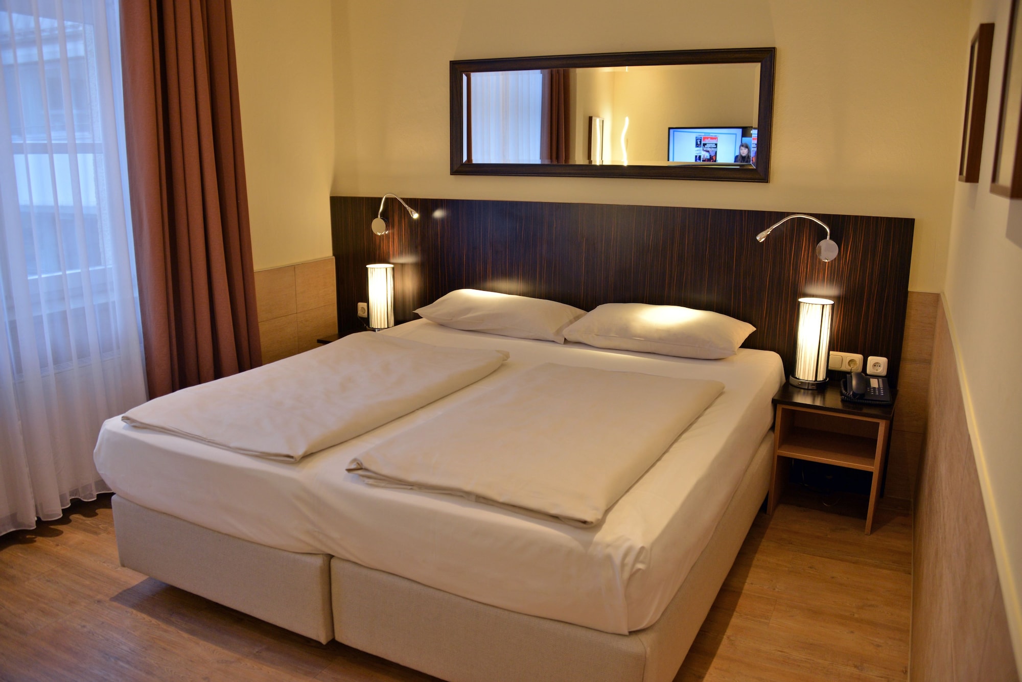 غرفة قياسية بسريرين منفصلين، Arthotel Munich 10/10