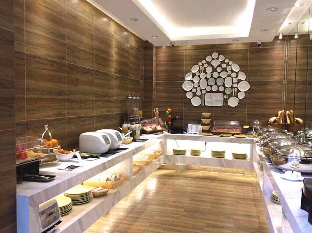 H-Hotel Riverside Chengdu 6/56