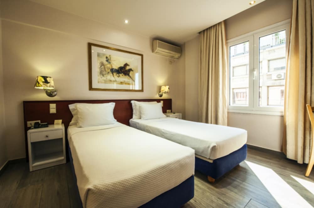 Piraeus City Hotel 14/63