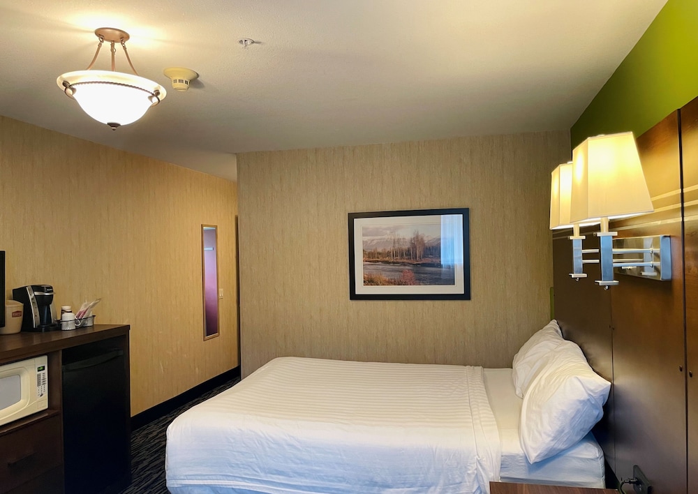 Economy, Basement, 2 Queen Beds, No Patio