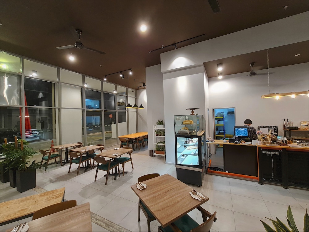 Swan Garden Resort Hotel 26/36