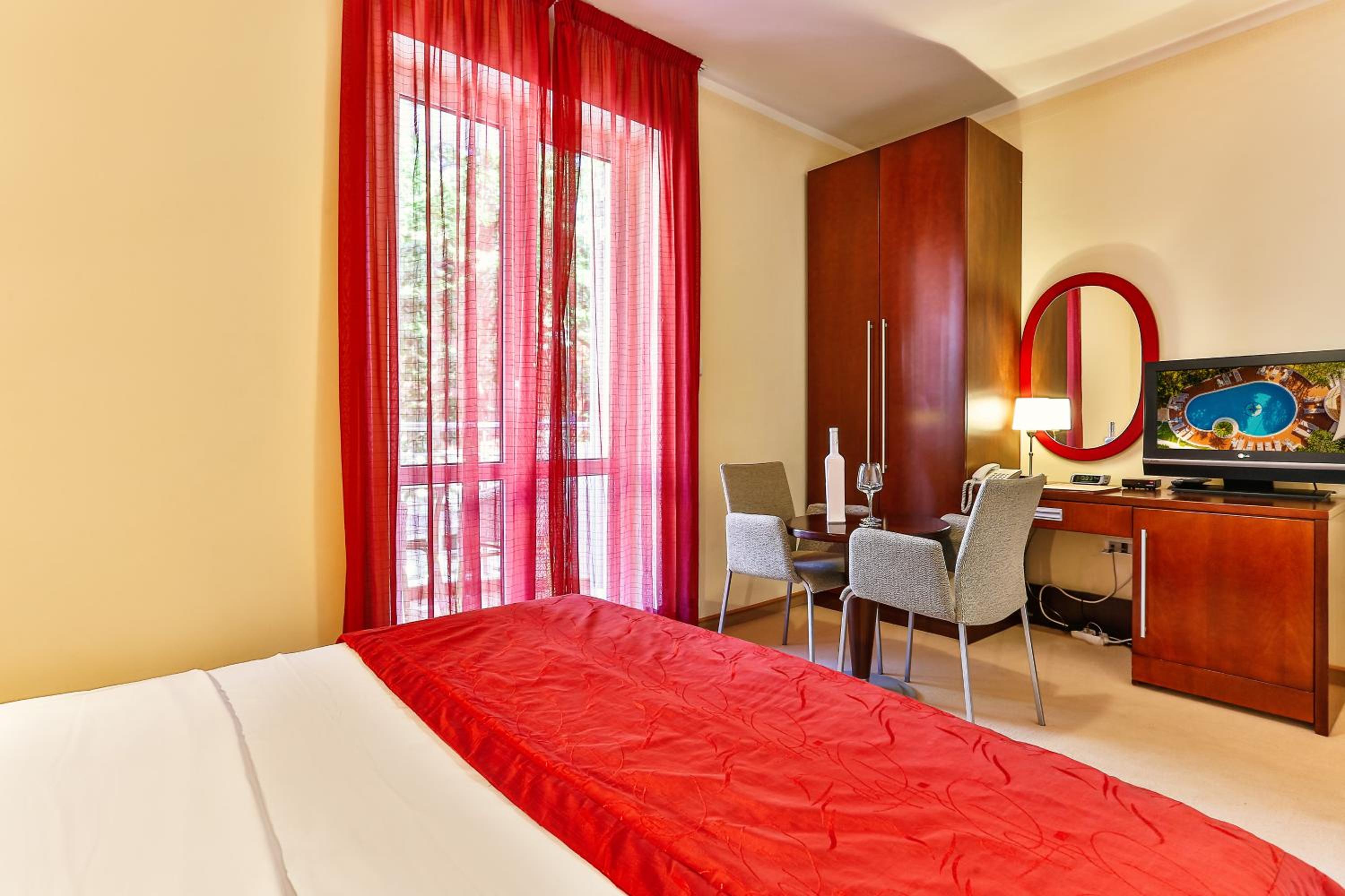 Room, Double Bed, Balcony