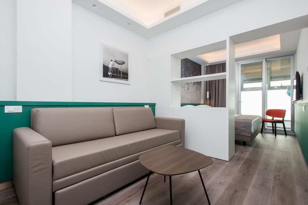 Smart Hotel - Naples Harbour 41/71