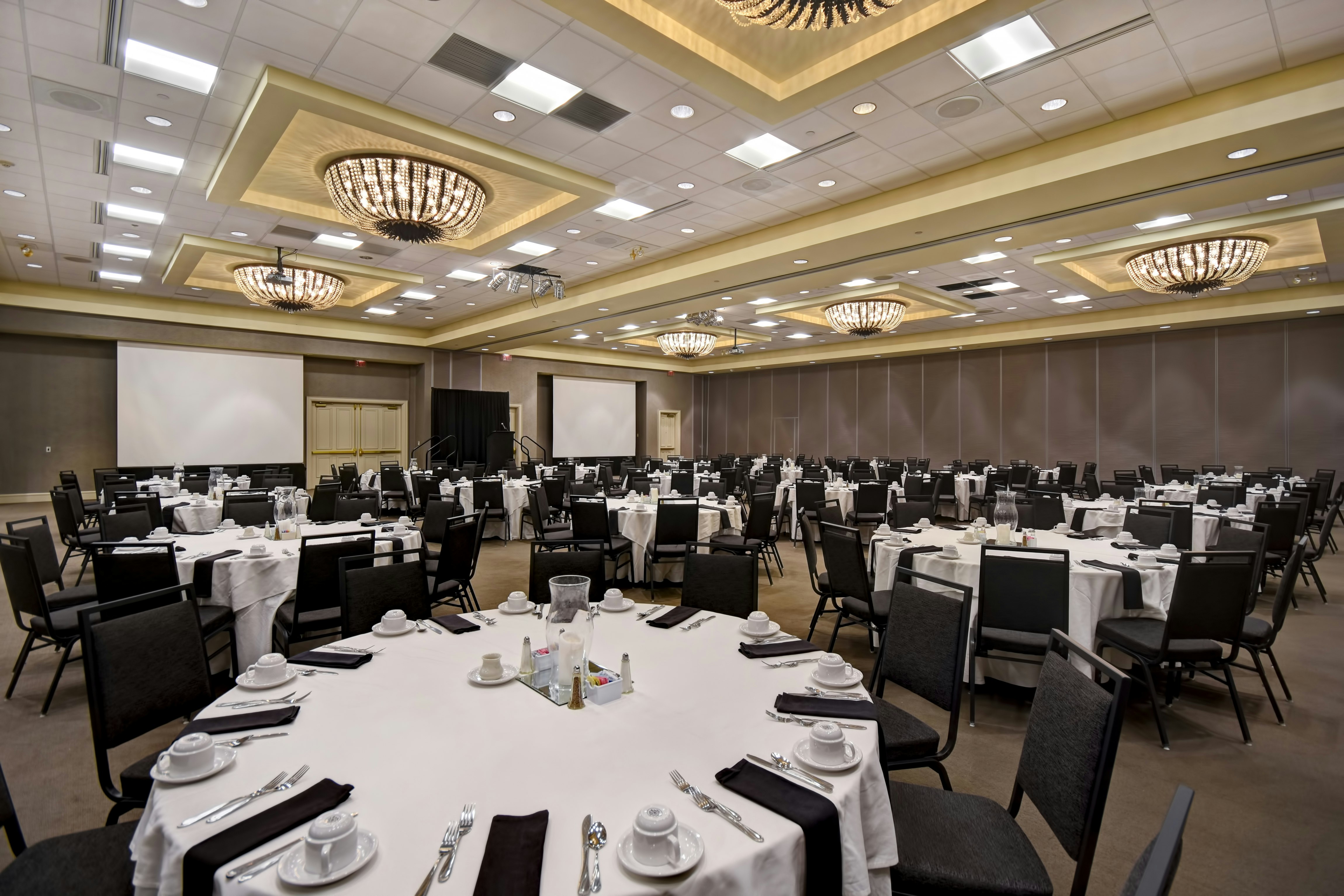 Embassy Suites by Hilton Montgomery Hotel & Conference Center 45/50