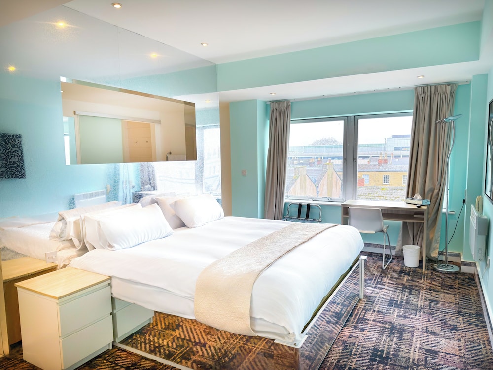 جناح بسرير كينج، Citrus Hotel Cheltenham By Compass Hospitality 2/10